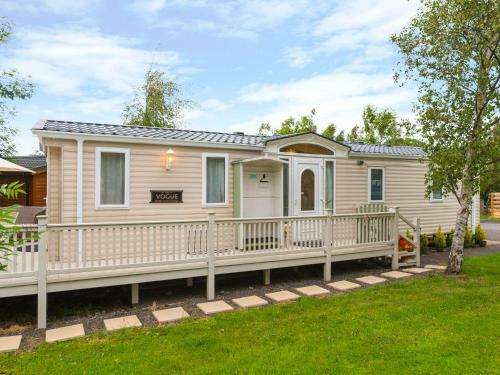 Pine Tree Lodge