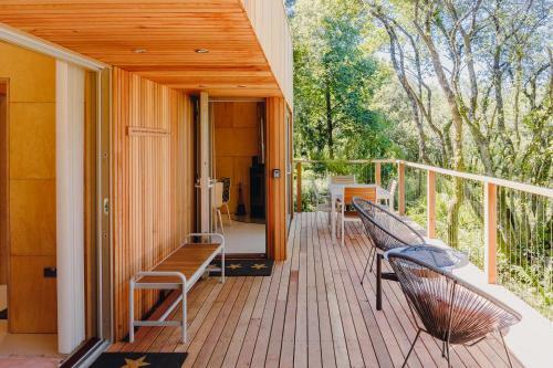 Lakeside Lodge