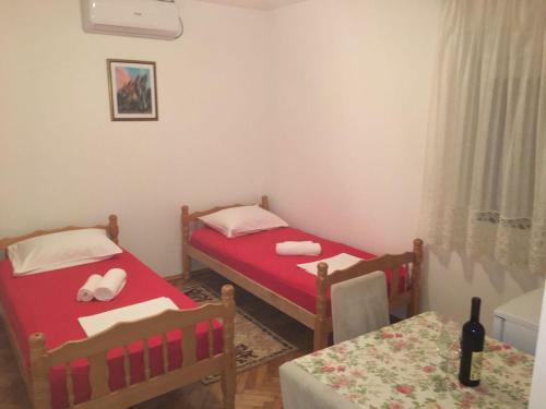 Apartments Dobri?a