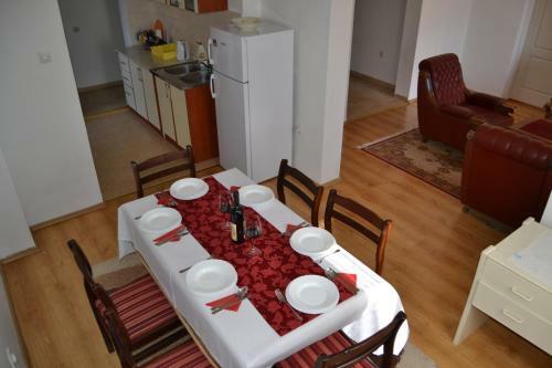 Apartments Dobri?a