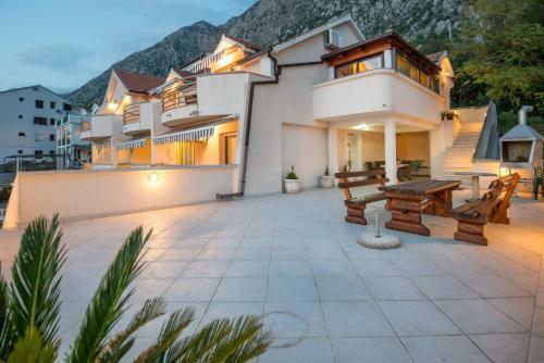 Apartments Ivardi?