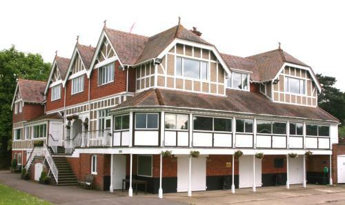 Hotel Leander Club