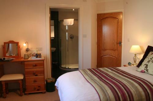 Hostal Mandeley Guest House