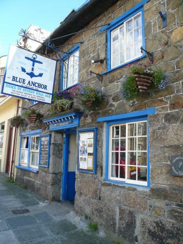 Hostal Mandeley Guest House