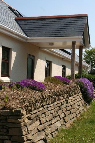 Hostal Mandeley Guest House
