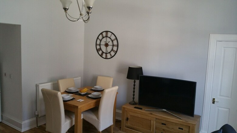 Portum -john St Apartment