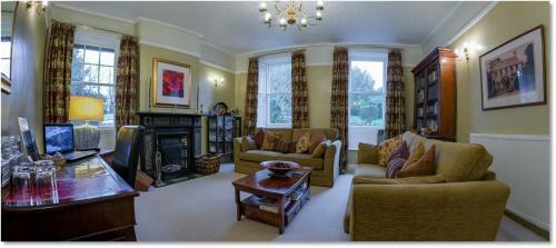 Hostal Powe House