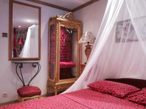 Hostal Vg Three Bedroom Castle