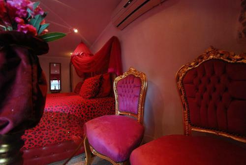 Hostal Vg Three Bedroom Castle