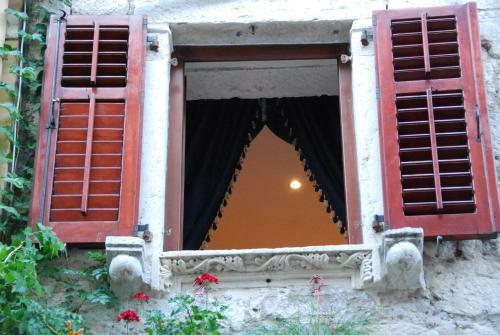Hostal Vg Three Bedroom Castle