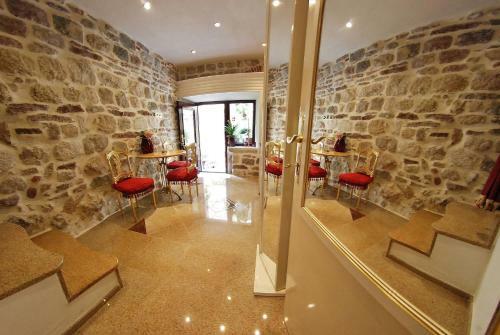 Hostal Vg Three Bedroom Castle