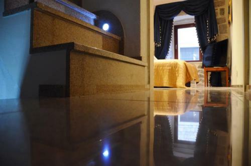 Hostal Vg Three Bedroom Castle