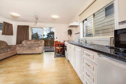 Wintersun Gardens Motel