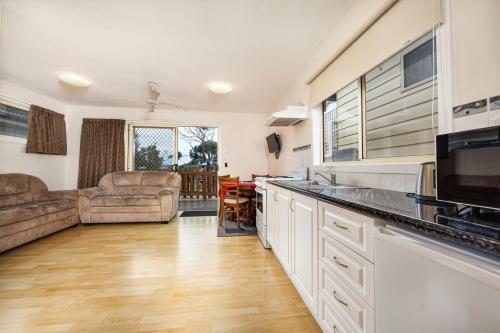 Wintersun Gardens Motel
