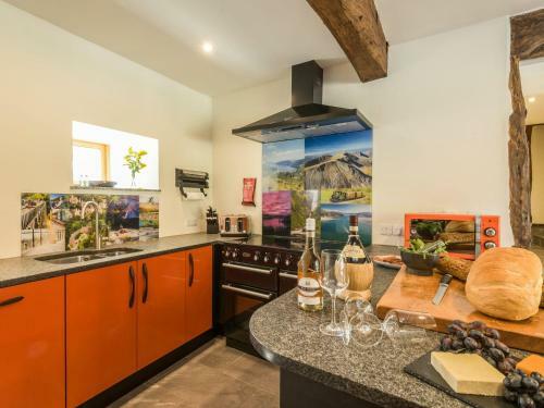 The Owl House, Llanfyllin