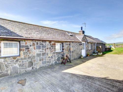 Tan Y Fynwent