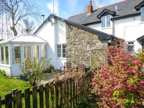 Glan Y Gors Cottage