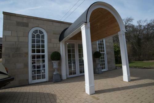 The Treebridge Hotel