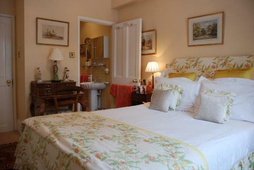 Bed & Breakfast Uplands House, Near Banbury