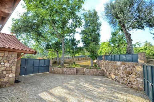 Casa Das Vinhas Cam�lias De Bastoturismo Rural