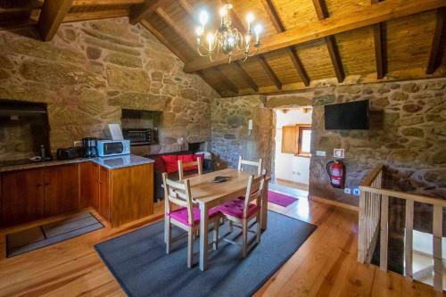 Casa Das Vinhas Cam�lias De Bastoturismo Rural
