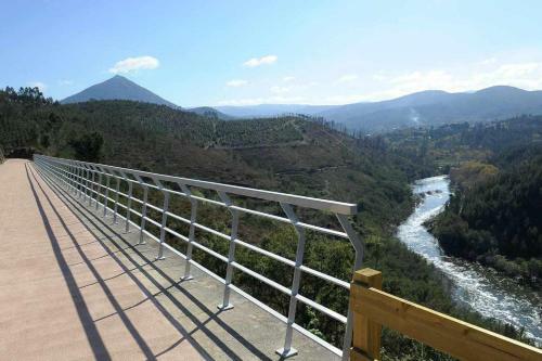 Casa Das Vinhas Cam�lias De Bastoturismo Rural