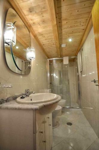Casa Das Vinhas Cam�lias De Bastoturismo Rural