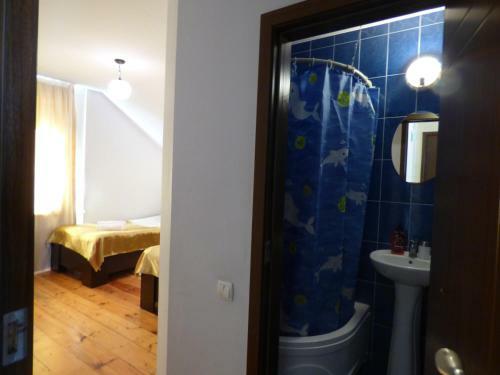 Hostal Anano Guest House