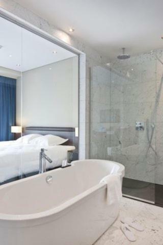 Blue Woods Hotel