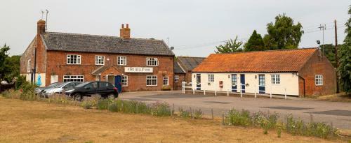 Posada Five Bells Inn, Wrentham