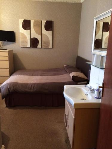 Hostal Melrose Guest House