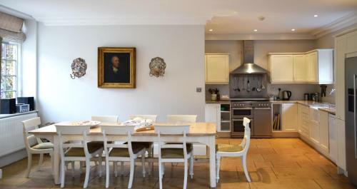Newmarket Cottage