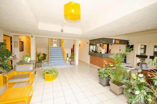 Hotel De La Basse Sambre
