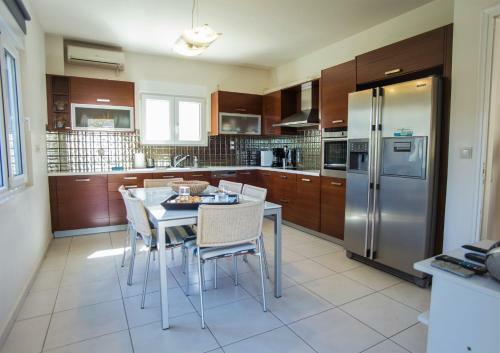Elite Villa Sea Paradise 200m. From The Beach.