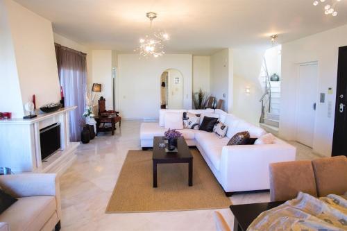Elite Villa Sea Paradise 200m. From The Beach.