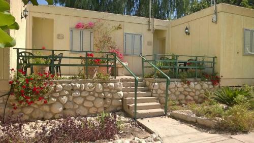 Gan Hakramim Country Lodging