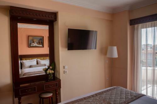 Pella Hotel