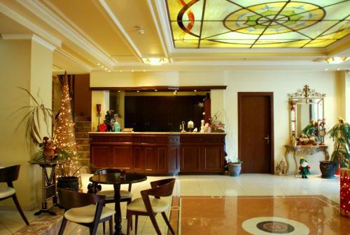 Pella Hotel