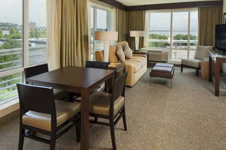 Hotel Doubletree Club Bayside