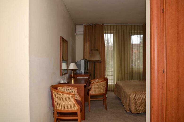 Seven Hotel