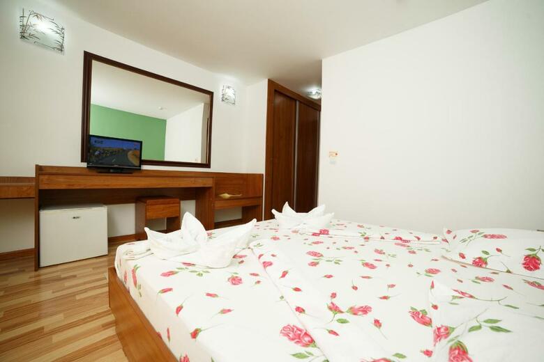 Insula Hotel