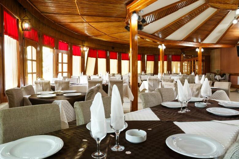 Insula Hotel