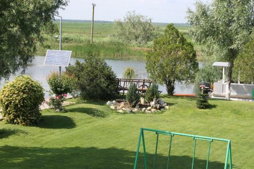 Hostal Pensiunea Califar