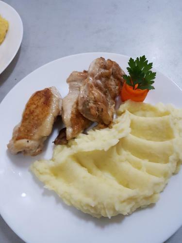 Hostal Pensiunea La Lipoveanu