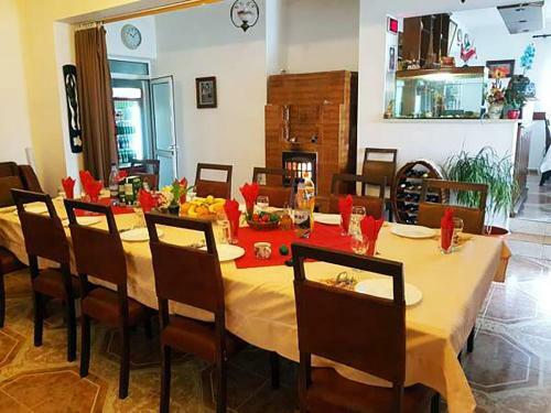 Hostal Pension Piscul Soarelui