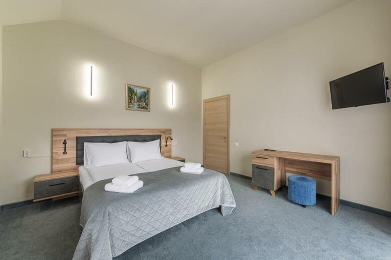 Hera Hotel