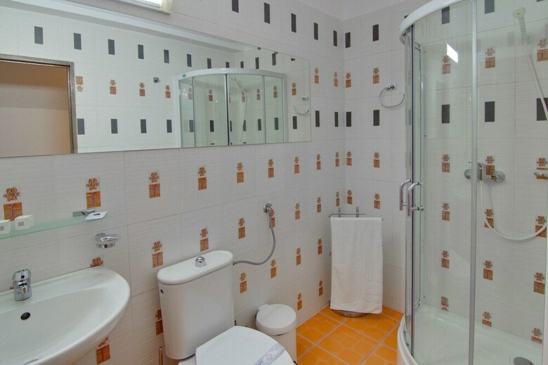 Tranzzit Hotel