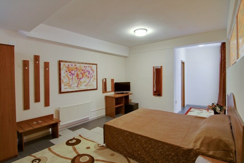 Tranzzit Hotel
