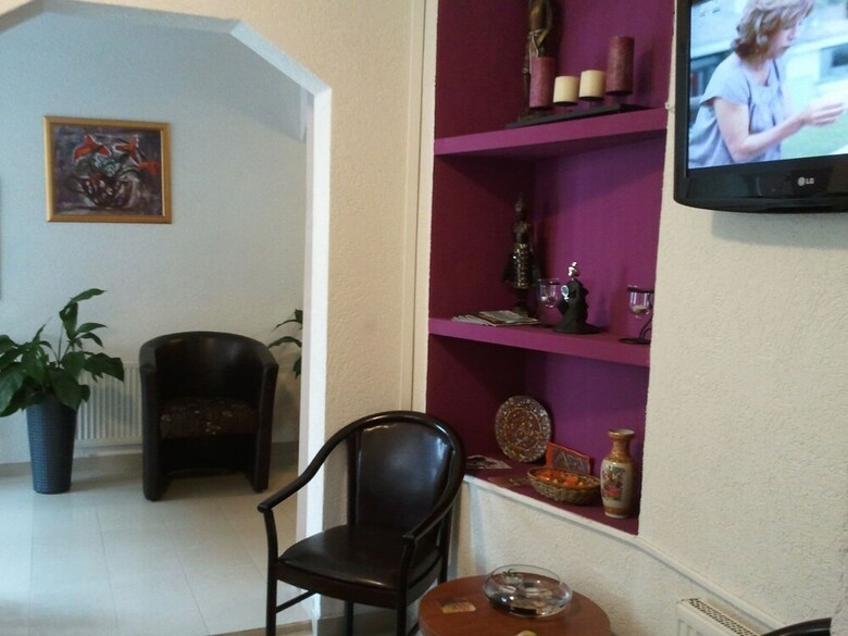 Tranzzit Hotel