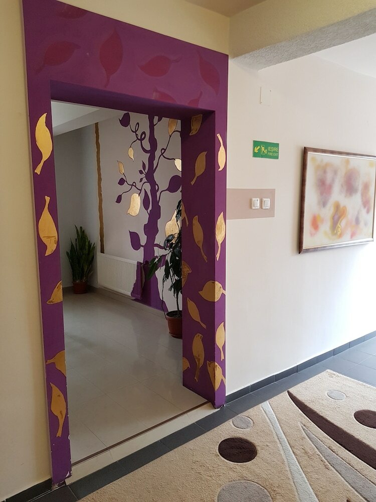 Tranzzit Hotel